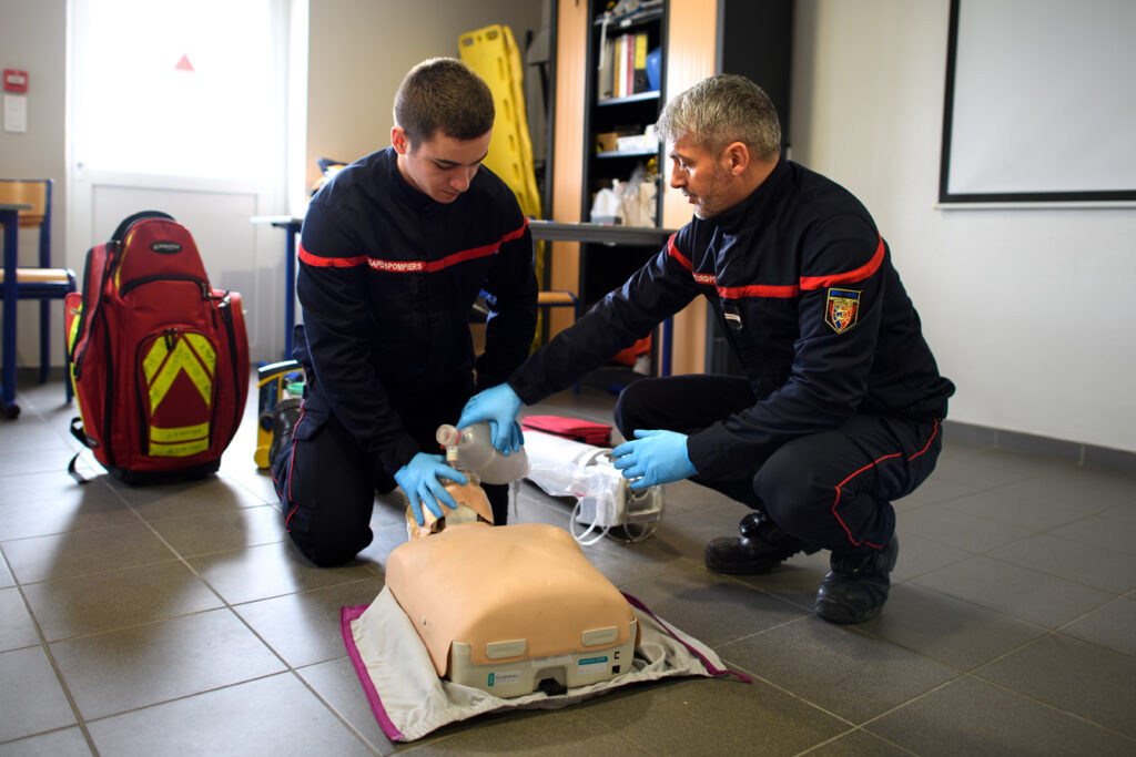 formation secours et soins d'urgence aux personnes dans un centre de secours