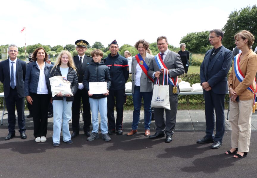 Cérémonie de remise des chasubles et des diplômes aux cadets de la sécurité
