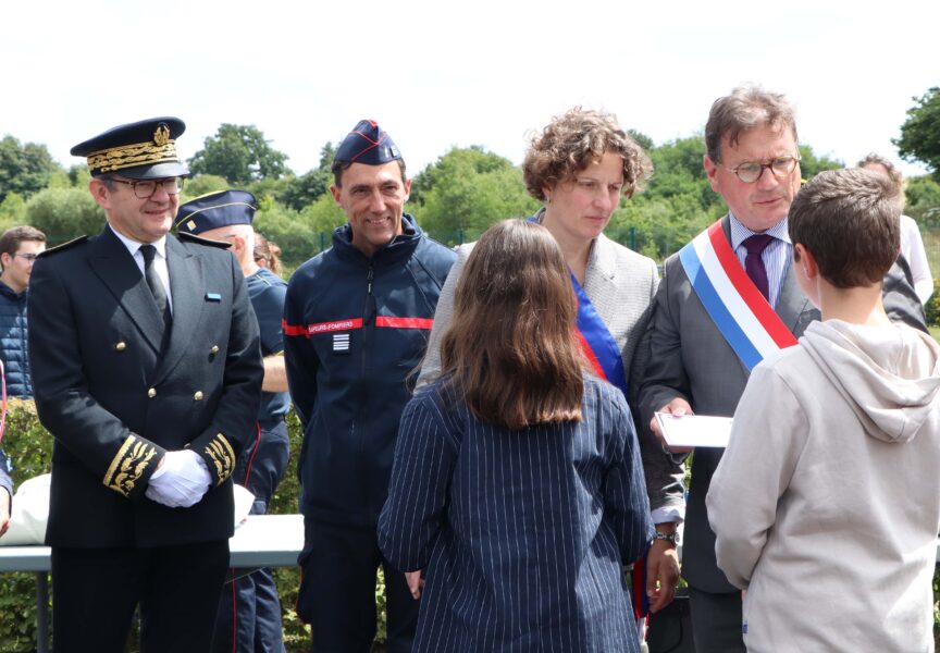 Cérémonie de remise des chasubles et des diplômes aux cadets de la sécurité