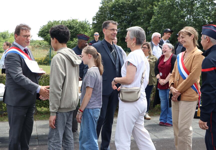Cérémonie de remise des chasubles et des diplômes aux cadets de la sécurité
