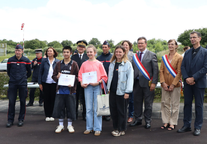 Cérémonie de remise des chasubles et des diplômes aux cadets de la sécurité