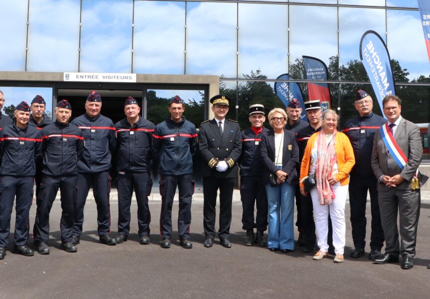 Cérémonie de remise des chasubles et des diplômes aux cadets de la sécurité