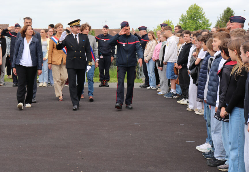 Cérémonie de remise des chasubles et des diplômes aux cadets de la sécurité
