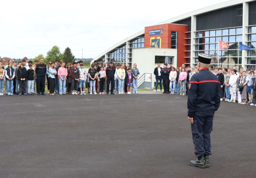 Cérémonie de remise des chasubles et des diplômes aux cadets de la sécurité