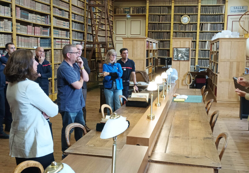 Visite de la bibliothèque patrimoniale lors le la signature de convention avec la Fabrique de Patrimoines
